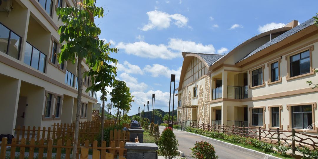 雅布伦·享水谷共享农庄